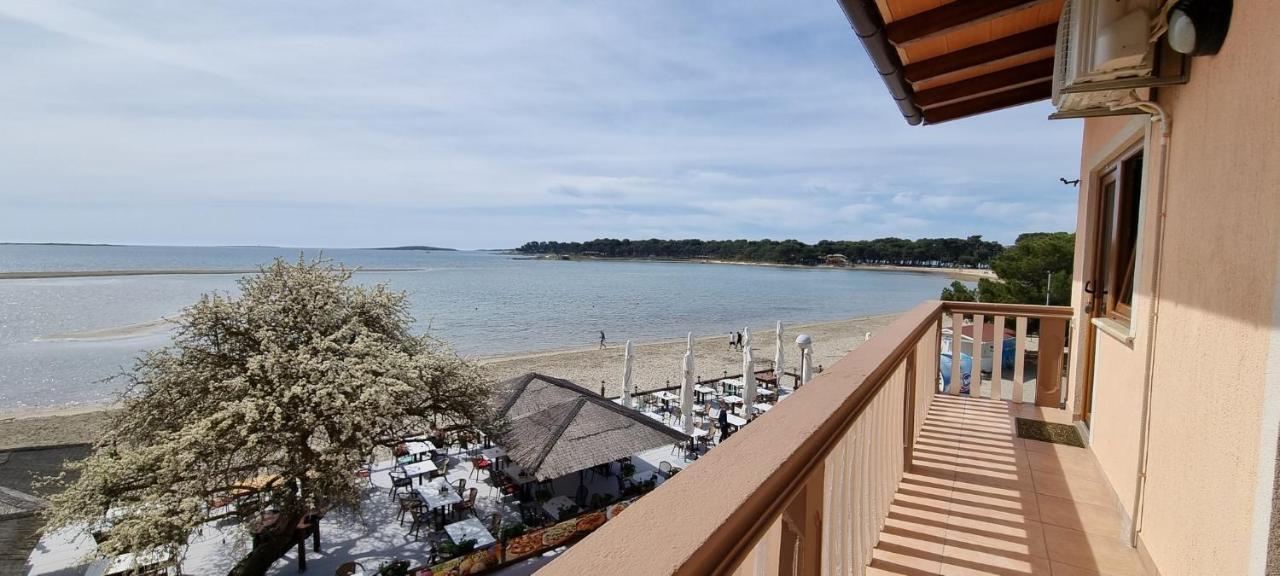Sand Beach Apartment Idila Medulin Exterior foto